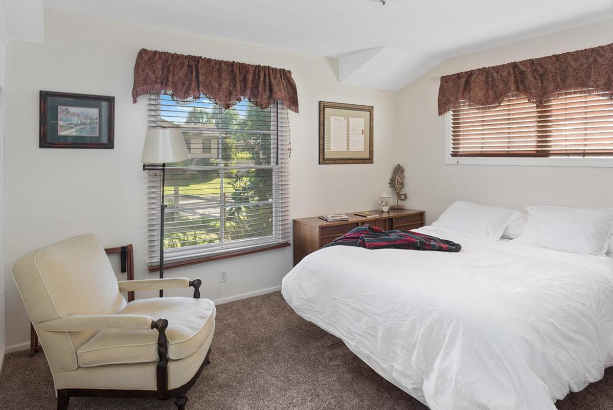 Oak Grove Ranch House Apartment เกลนเดล ภายนอก รูปภาพ
